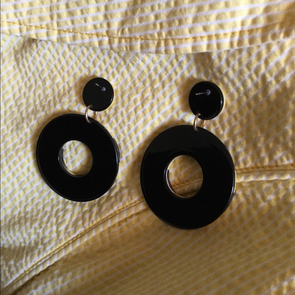 KYRA Yellow Striped Earrings - Picture 3 of 3